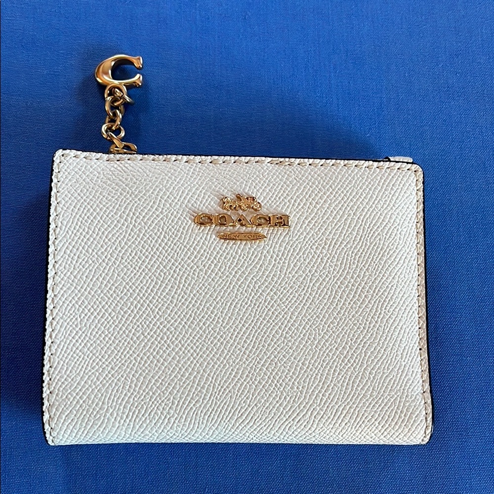 Coach Cream and Gold Key Card Holder